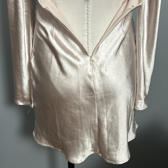 Saints + Secrets Champagne Open Back Ivory Long Sleeve Mini Dress size XS - Picture 10 of 16
